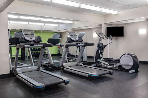 Fitness/ Exercise Room - La Quinta Inn & Suites Minnetonka