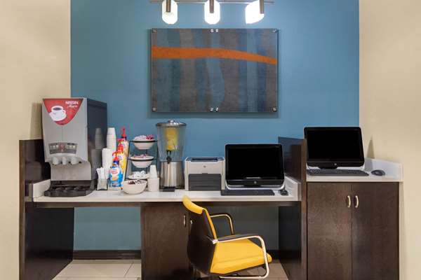 Conference Area - La Quinta Inn & Suites Oxford - I-20, Exit 188