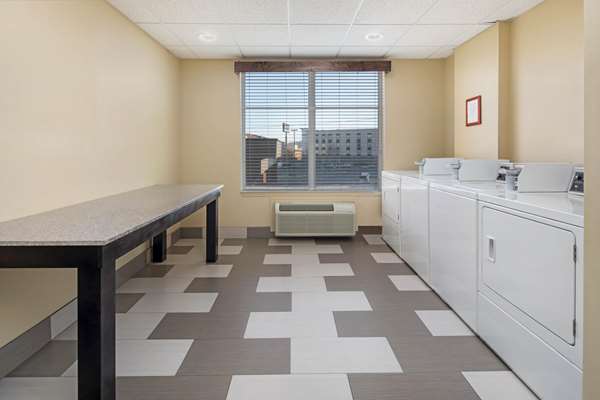 Amenities - La Quinta Inn & Suites Oxford - I-20, Exit 188