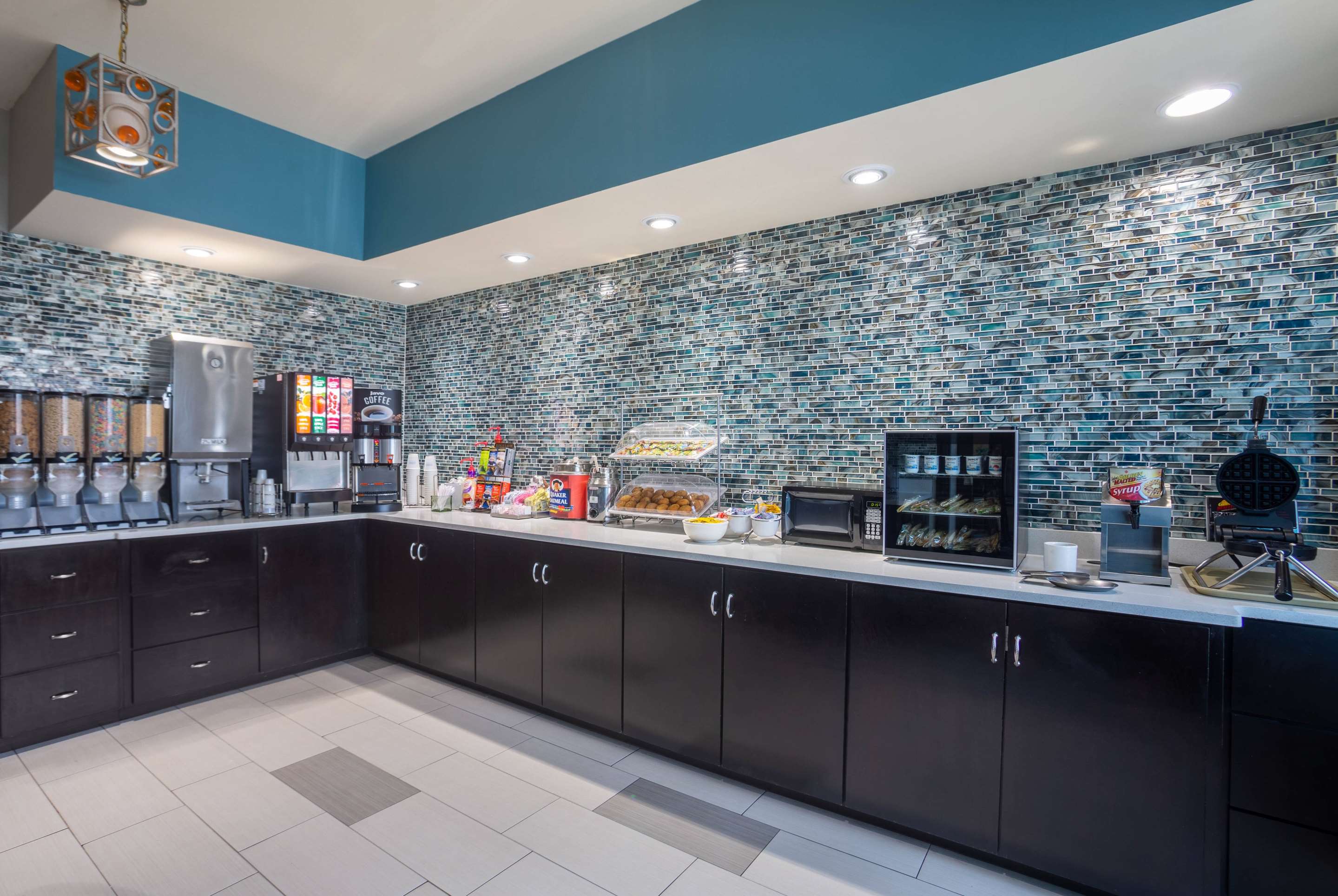 Property amenity | La Quinta Inn & Suites by Wyndham Oxford - Anniston