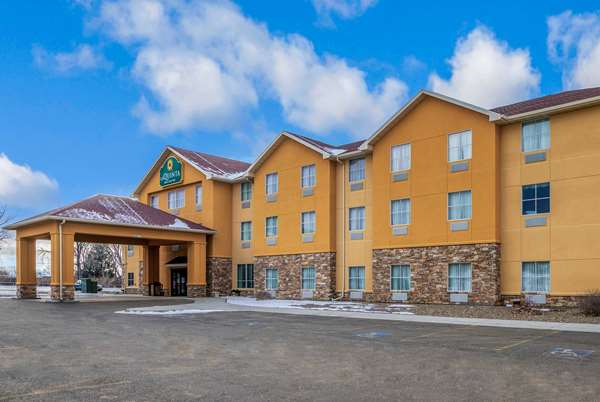 Exterior view - La Quinta Inn & Suites Glendive