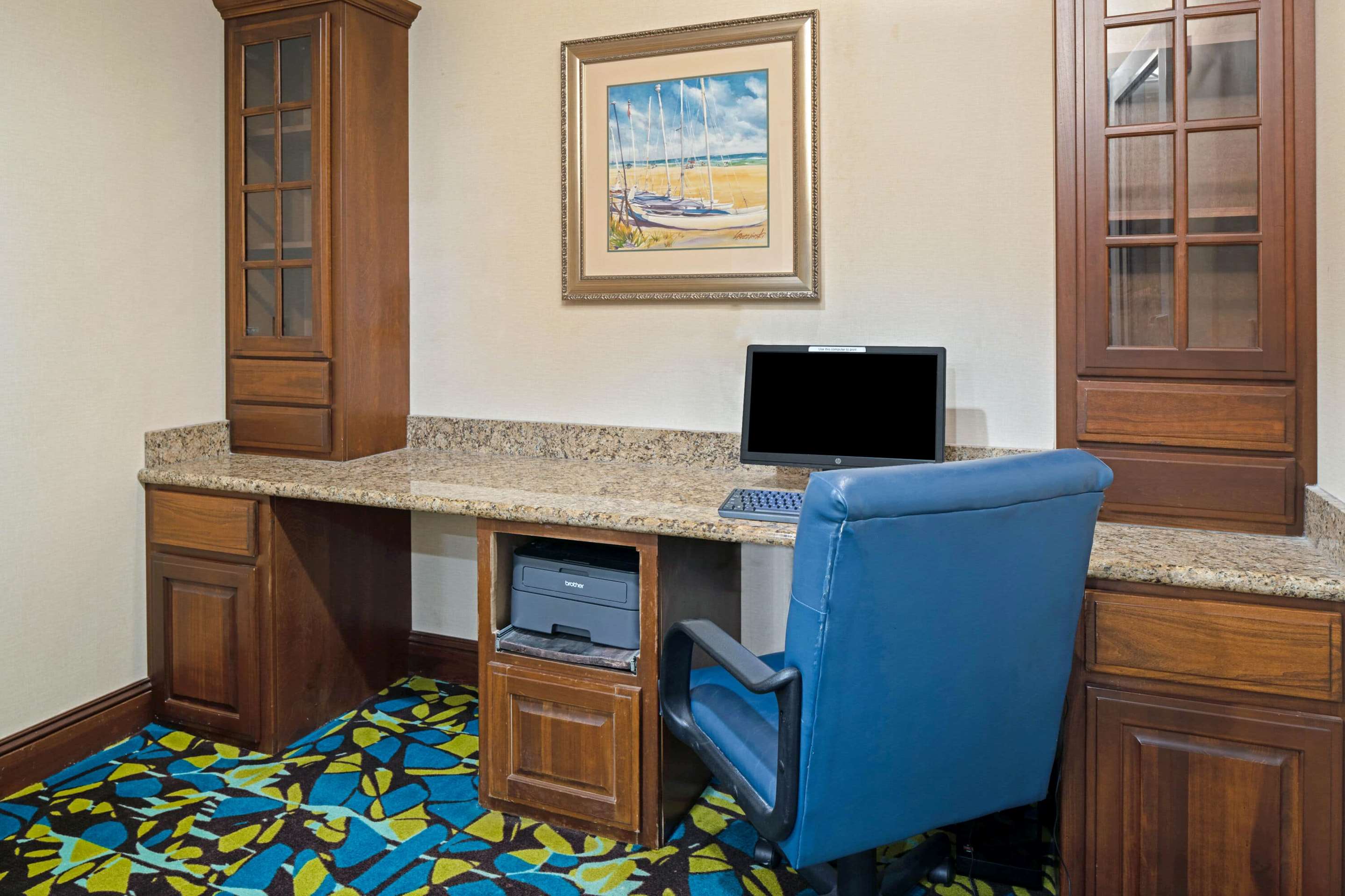 Business Center | La Quinta Inn & Suites by Wyndham Corpus Christi-N Padre Isl