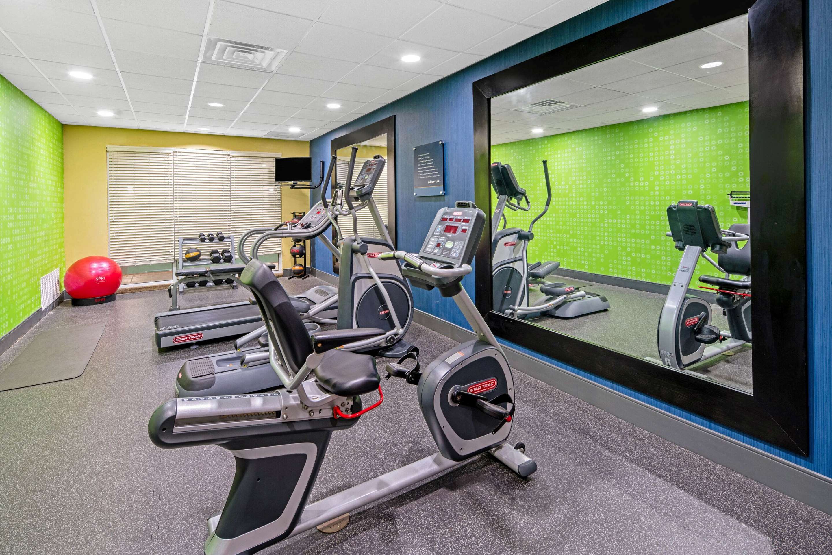 Health club | La Quinta Inn & Suites by Wyndham Corpus Christi-N Padre Isl