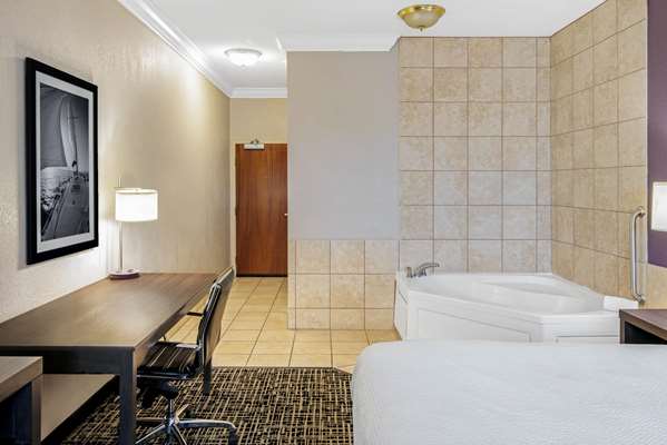 Suite - La Quinta Inn & Suites North Padre Island Corpus Christi