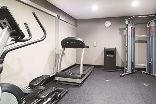 Fitness/ Exercise Room - La Quinta Inn & Suites Fairfield
