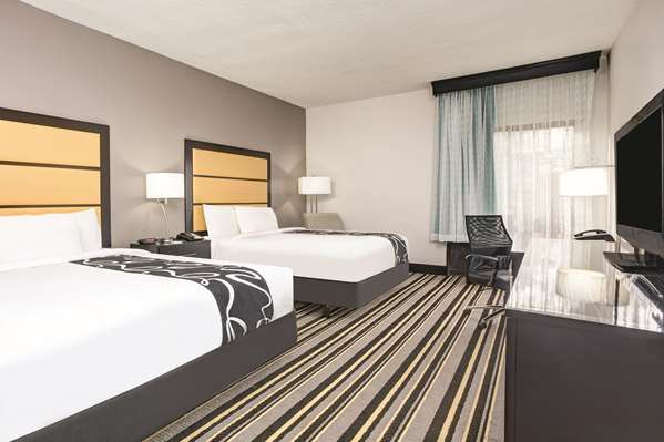  - La Quinta Inn & Suites North Jackson - I-55, Exits 102 & 102B