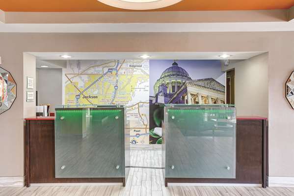  - La Quinta Inn & Suites North Jackson - I-55, Exits 102 & 102B