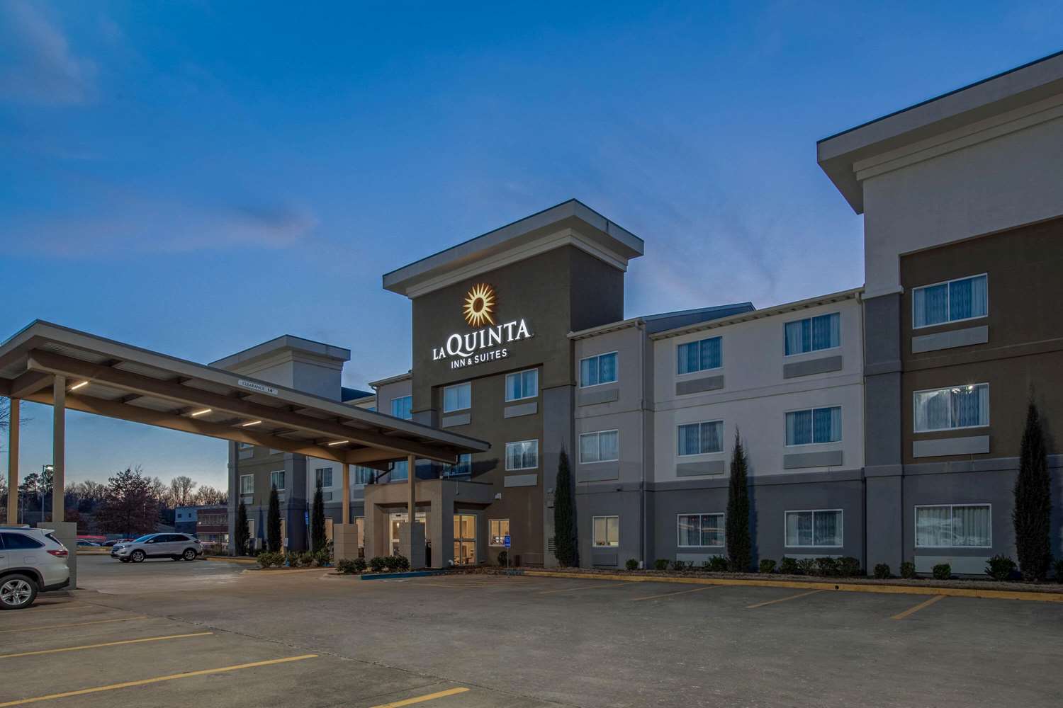 La Quinta Inn & Suites Fayetteville, AR See Discounts