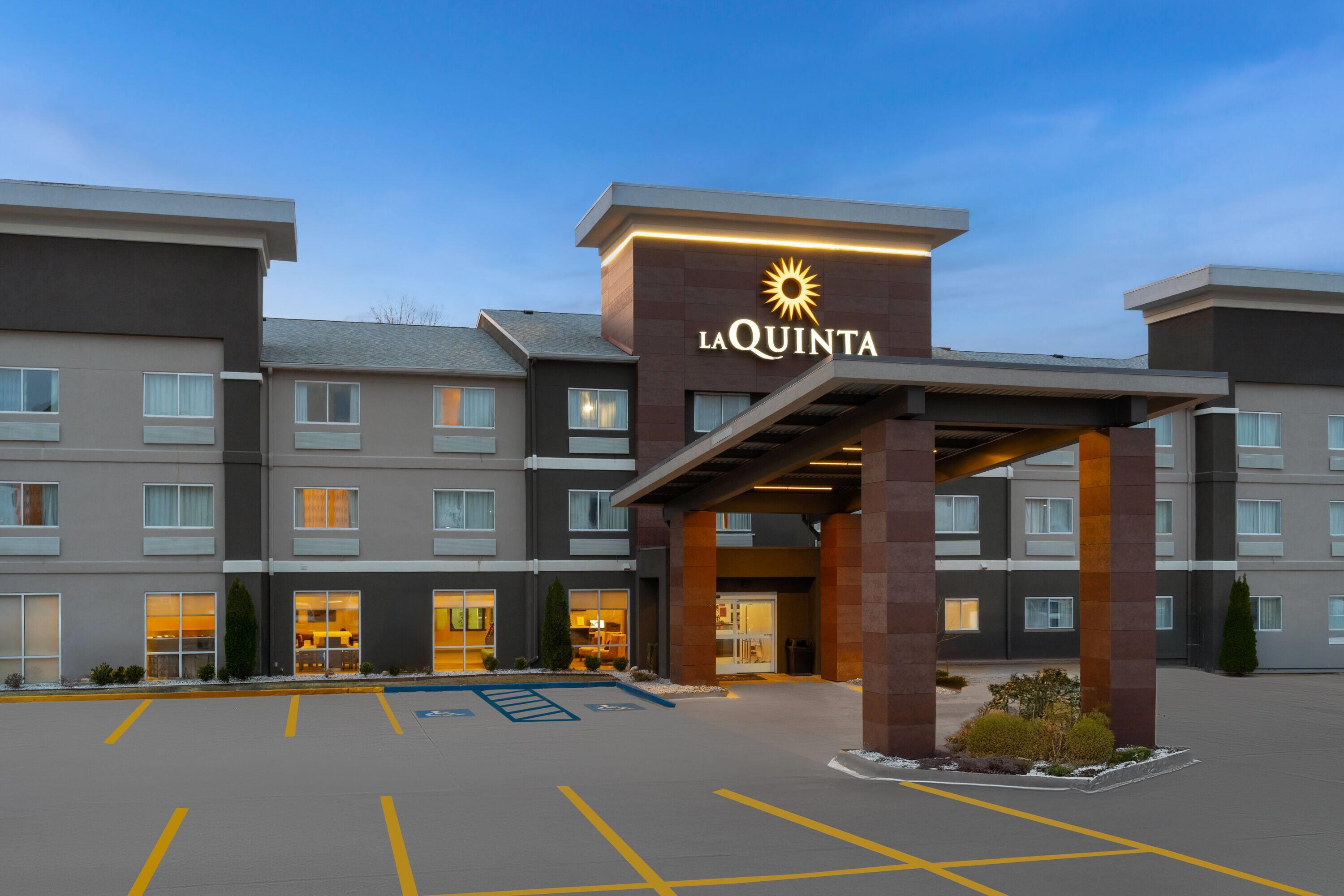 Exterior | La Quinta by Wyndham Fayetteville