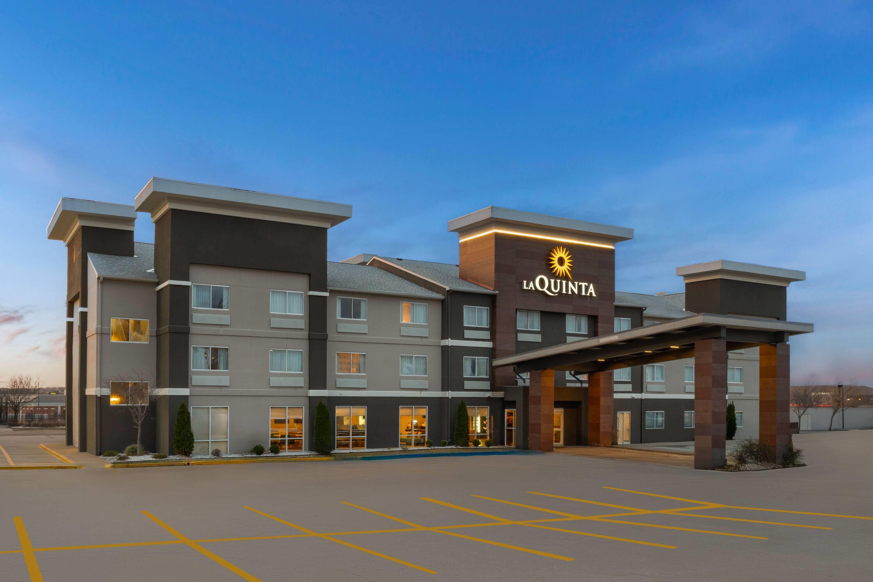 Exterior | La Quinta by Wyndham Fayetteville