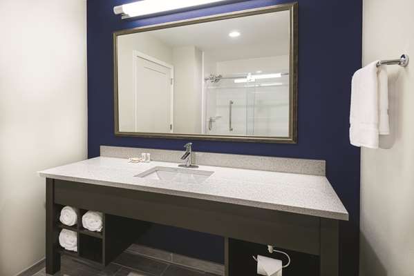  - La Quinta Inn & Suites Sienna Tower Odessa North