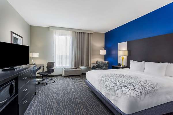  - La Quinta Inn & Suites Sienna Tower Odessa North