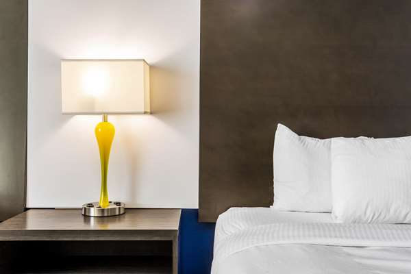  - La Quinta Inn & Suites Sienna Tower Odessa North