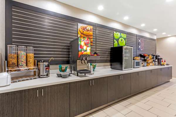  - La Quinta Inn & Suites Sienna Tower Odessa North