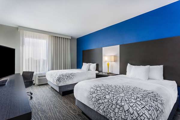  - La Quinta Inn & Suites Sienna Tower Odessa North