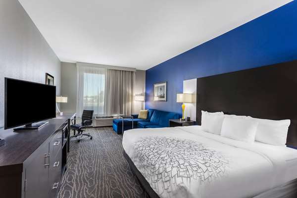  - La Quinta Inn & Suites Sienna Tower Odessa North