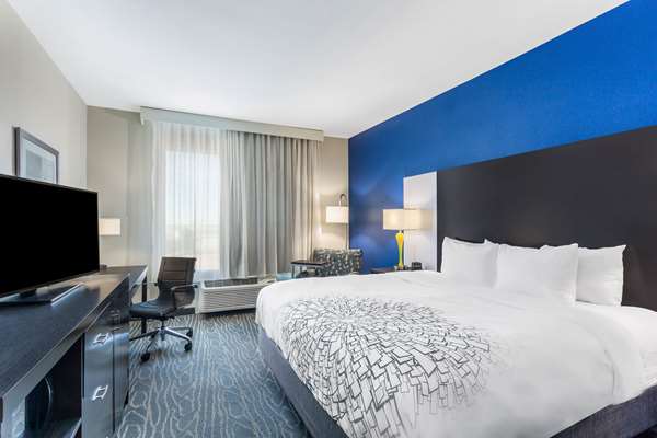  - La Quinta Inn & Suites Sienna Tower Odessa North