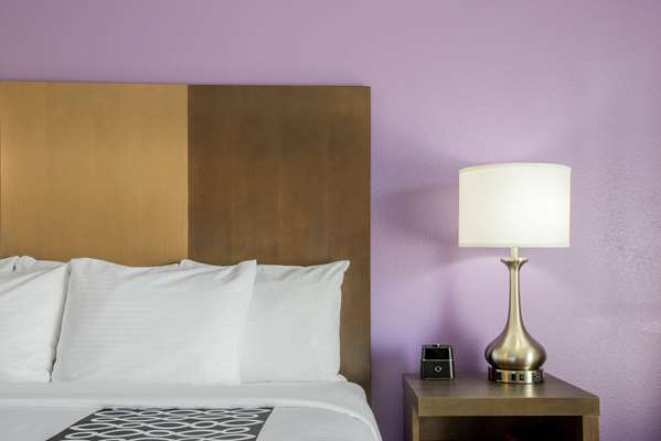  - La Quinta Inn & Suites Pomona