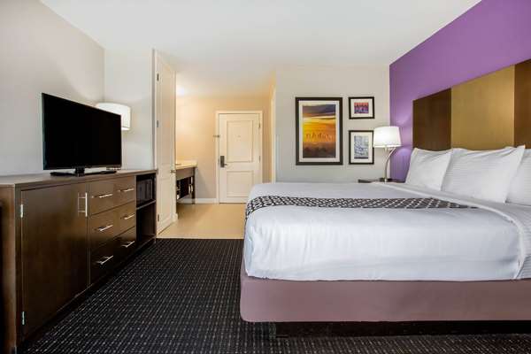  - La Quinta Inn & Suites Pomona