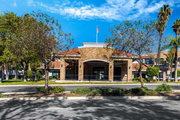 Exterior view - La Quinta Inn & Suites Pomona