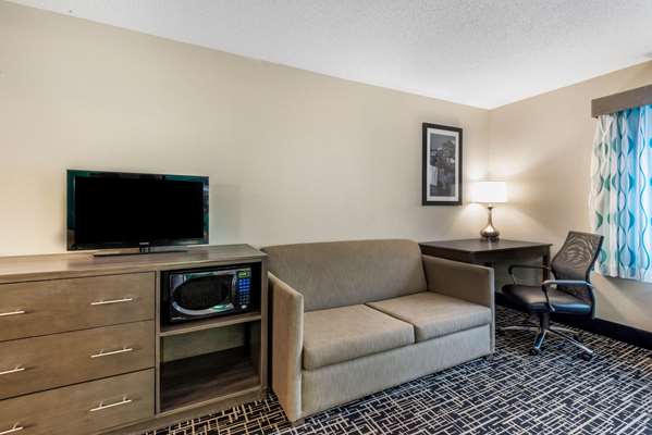  - La Quinta Inn & Suites Batavia - I-90, Exit 48