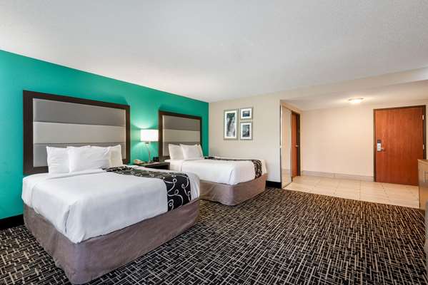  - La Quinta Inn & Suites Batavia - I-90, Exit 48