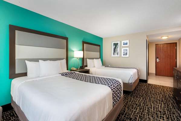  - La Quinta Inn & Suites Batavia - I-90, Exit 48