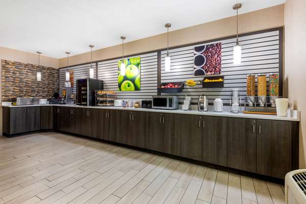  - La Quinta Inn & Suites Batavia - I-90, Exit 48