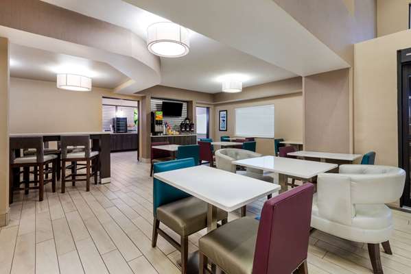  - La Quinta Inn & Suites Batavia - I-90, Exit 48