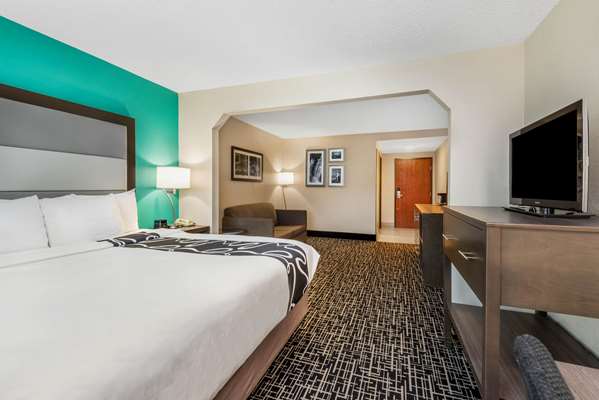 Suite - La Quinta Inn & Suites Batavia - I-90, Exit 48
