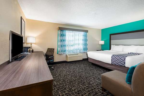  - La Quinta Inn & Suites Batavia - I-90, Exit 48