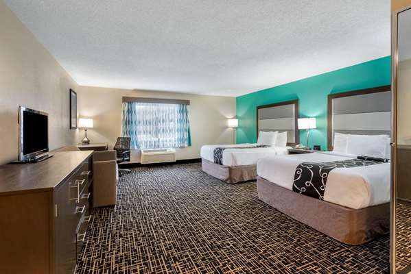  - La Quinta Inn & Suites Batavia - I-90, Exit 48
