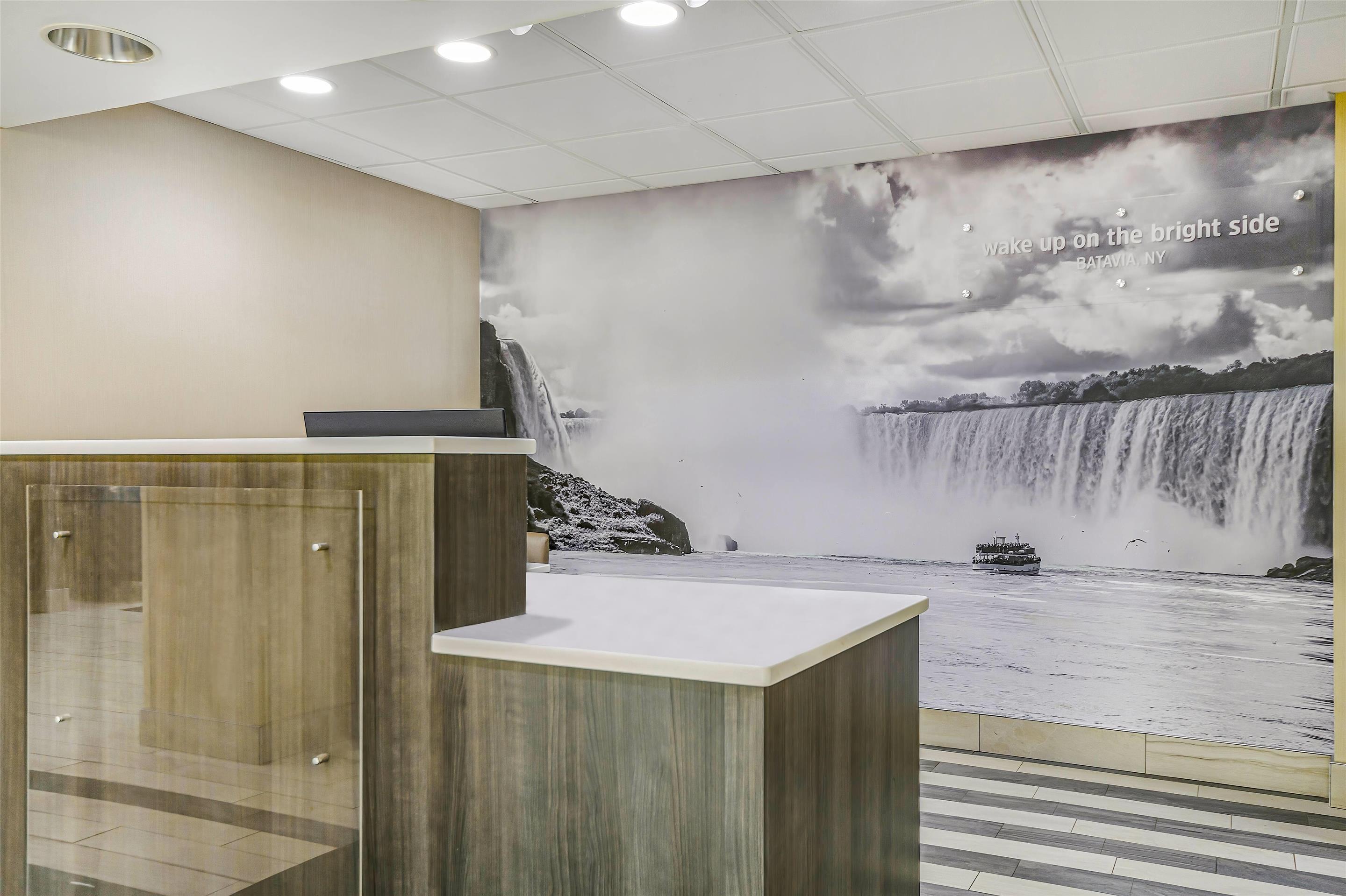 Reception | La Quinta Inn & Suites by Wyndham Batavia