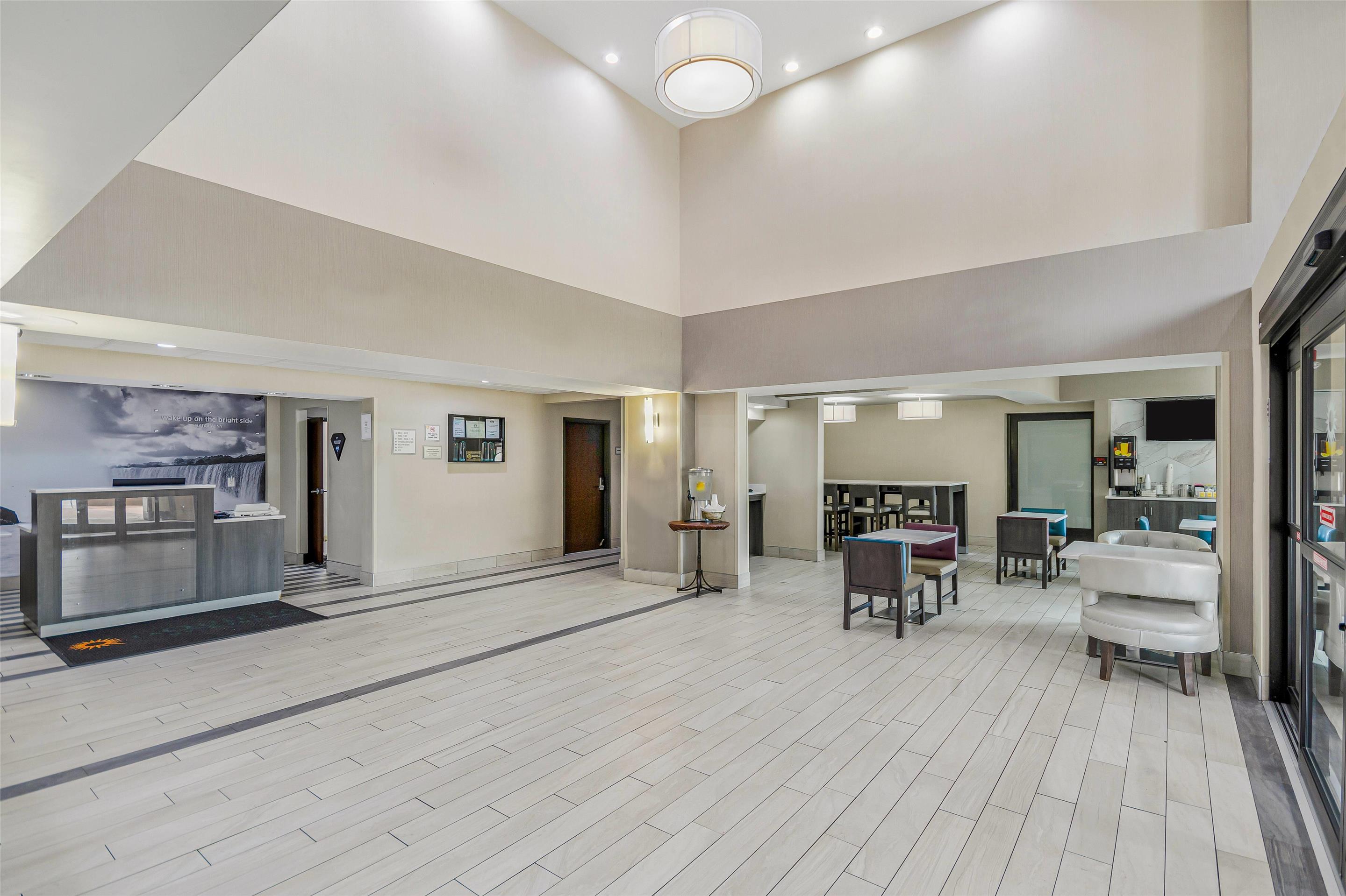 Reception | La Quinta Inn & Suites by Wyndham Batavia