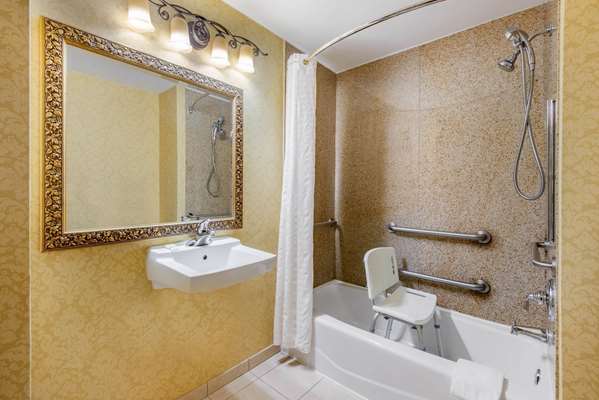  - La Quinta Inn & Suites Mt Laurel - NJ Turnpike, Exit 4