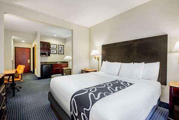  - La Quinta Inn & Suites Mt Laurel - NJ Turnpike, Exit 4