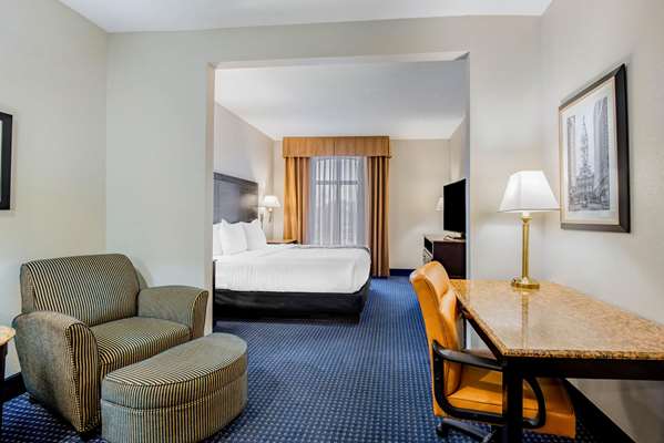  - La Quinta Inn & Suites Mt Laurel - NJ Turnpike, Exit 4