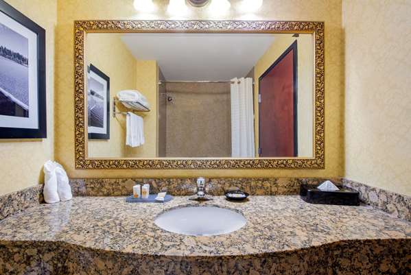  - La Quinta Inn & Suites Mt Laurel - NJ Turnpike, Exit 4