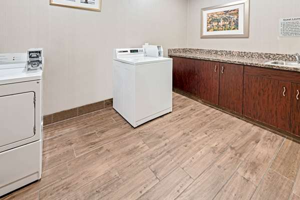 Amenities - La Quinta Inn & Suites Logan