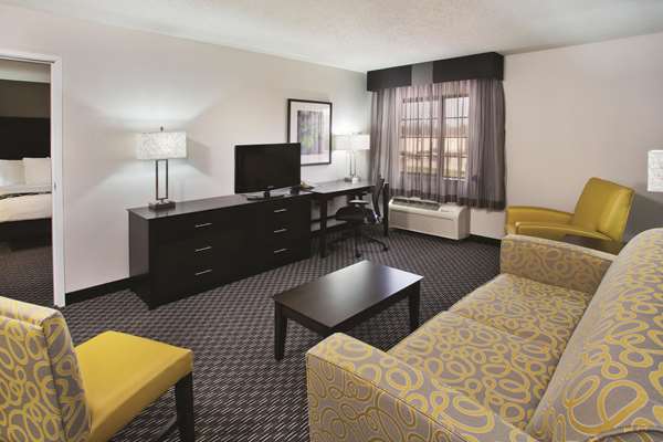 Suite - La Quinta Inn & Suites Greenwood Village - I-25, Exit 197