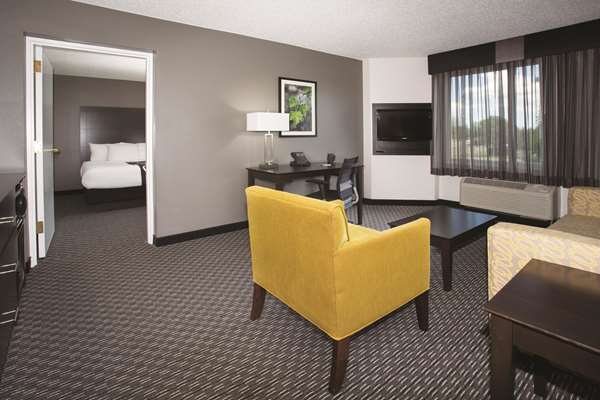 Suite - La Quinta Inn & Suites Greenwood Village - I-25, Exit 197