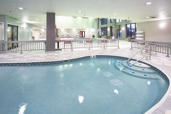 Pool - La Quinta Inn & Suites Greenwood Village - I-25, Exit 197