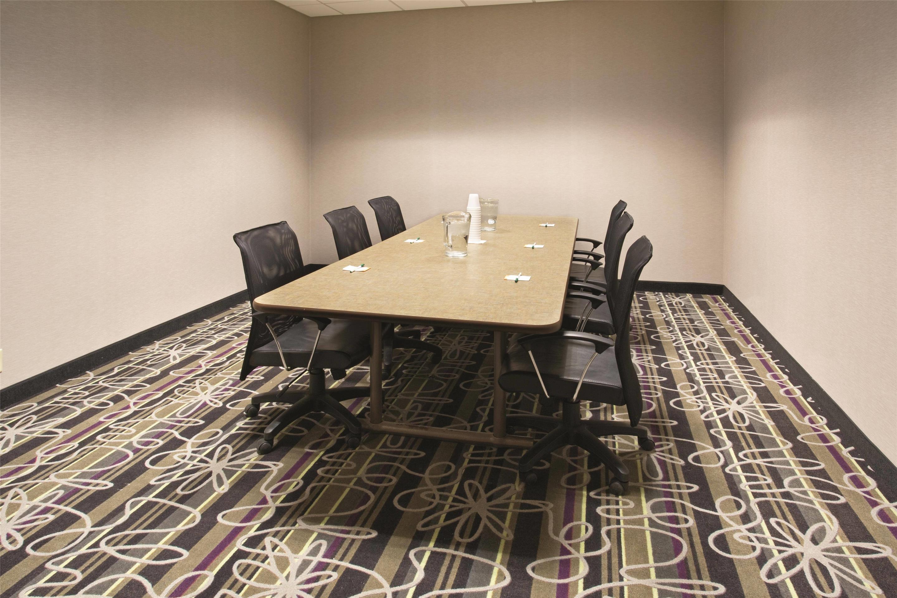 Meeting Room | La Quinta by Wyndham Denver Englewood Tech Center