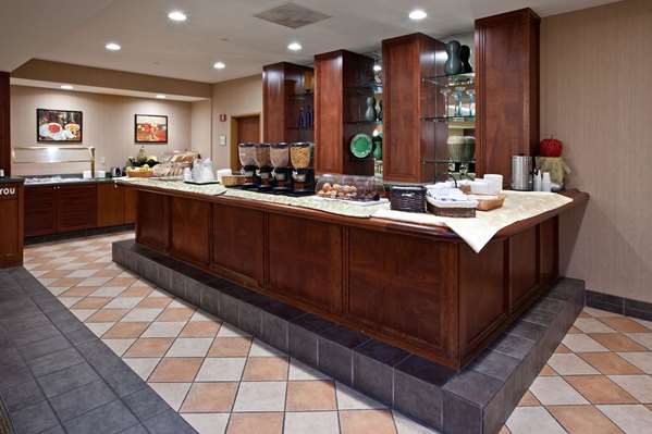  - La Quinta Inn & Suites Bannockburn - I-94, Exit 21