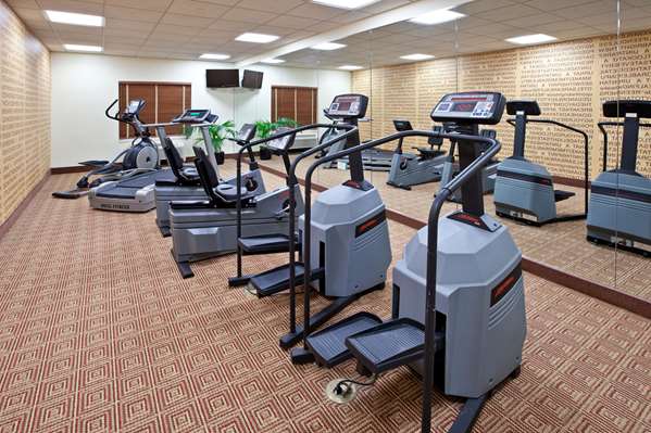 Fitness/ Exercise Room - La Quinta Inn & Suites Bannockburn - I-94, Exit 21