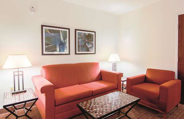 Suite - La Quinta Inn & Suites Bannockburn - I-94, Exit 21