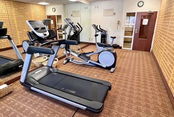 Fitness/ Exercise Room - La Quinta Inn & Suites Bannockburn - I-94, Exit 21