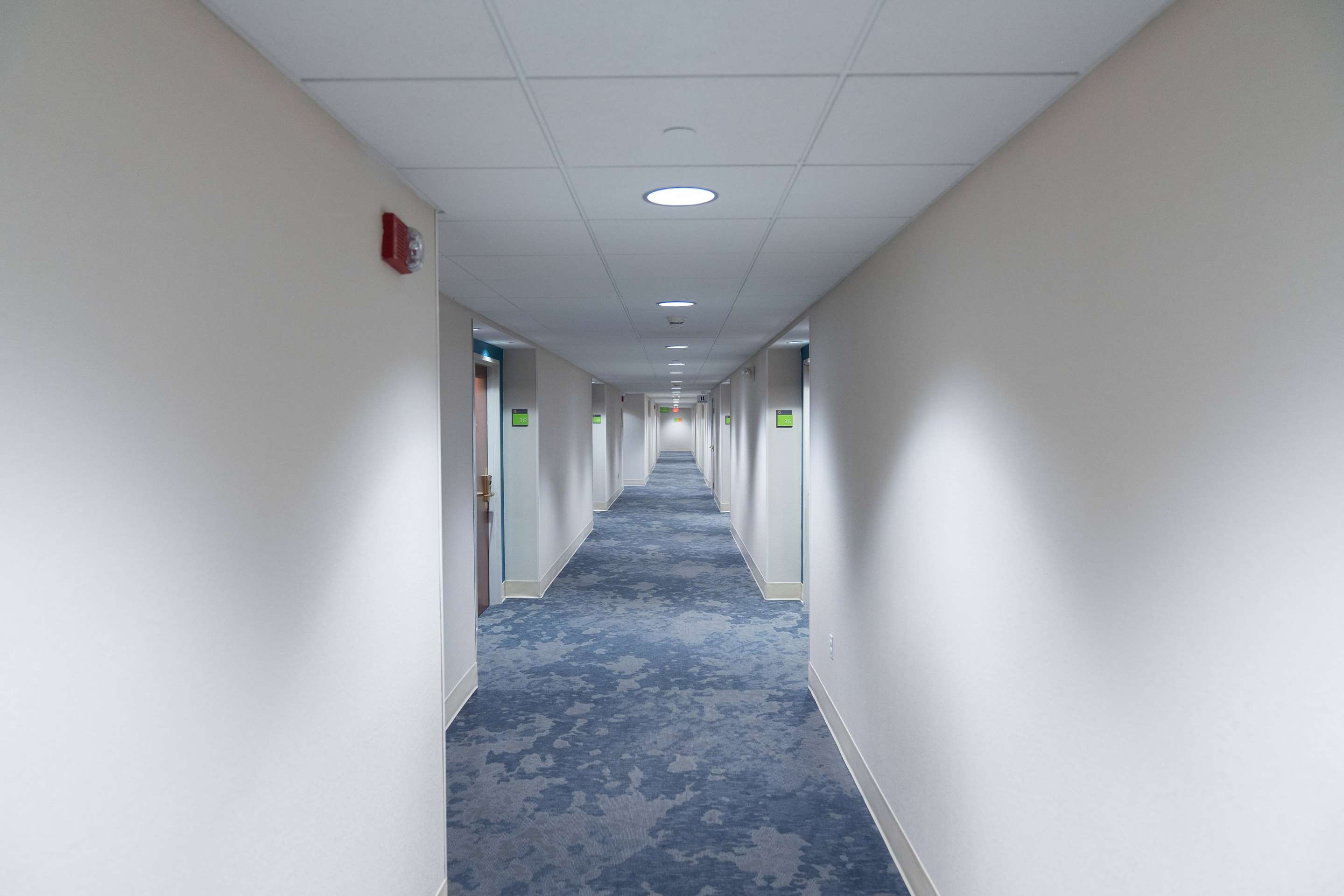 Property amenity | La Quinta Inn & Suites by Wyndham Bannockburn-Deerfield