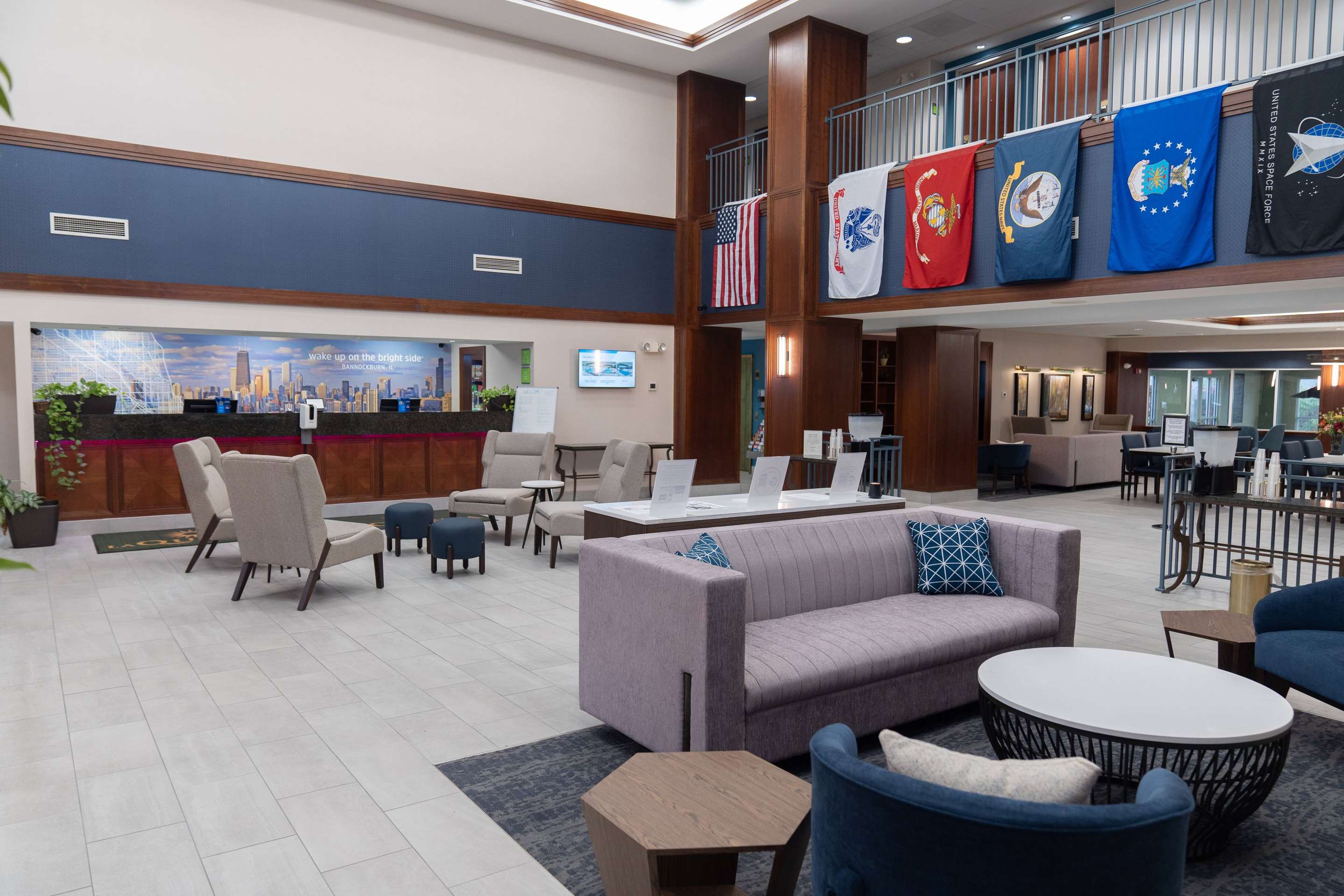 Lobby | La Quinta Inn & Suites by Wyndham Bannockburn-Deerfield