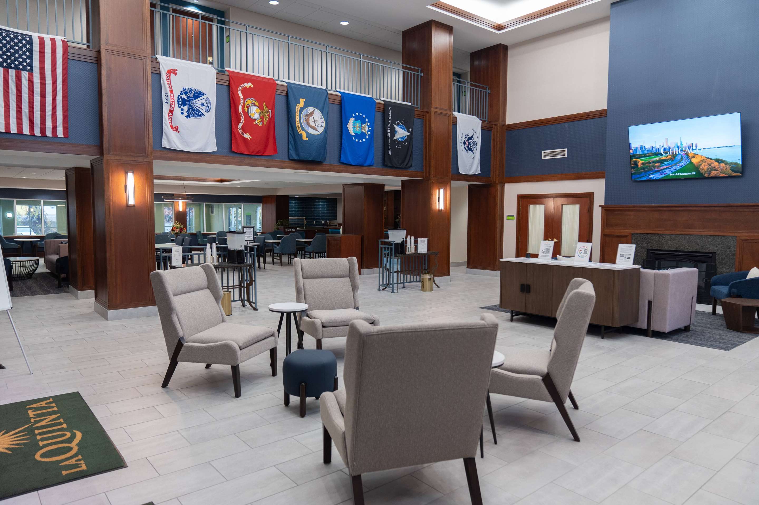 Lobby | La Quinta Inn & Suites by Wyndham Bannockburn-Deerfield